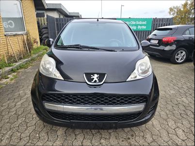 Peugeot 107 (2011), 148,000 km, 24,000 Kr.