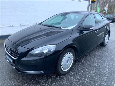 Volvo V40 T3 150 Kinetic (2013), 207.000 km, 84.828 Kr.