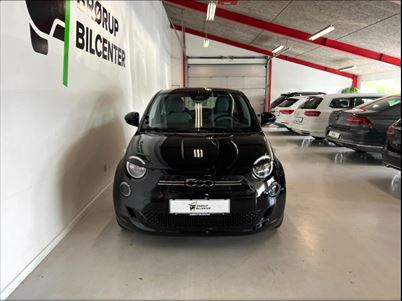 Fiat 500e Icon (2021), 9.800 km, 123.900 Kr.