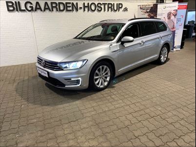 VW Passat GTE Variant DSG (2018), 64,000 km, 214,800 Kr.