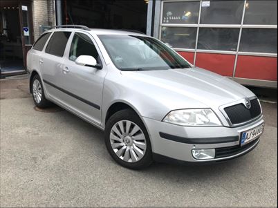 Skoda Octavia Classic Combi (2005), 327,000 km, 19,900 Kr.