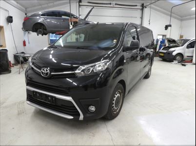 Toyota ProAce D 120 Long Comfort Master aut. (2019), 109.000 km, 165.800 Kr.