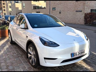 Tesla Model Y RWD (2023), 25.000 km, 239.800 Kr.