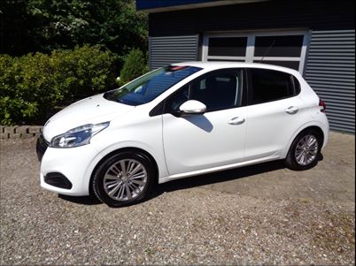 Peugeot 208 BlueHDi 100 Envy (2018), 92,000 km, 87,900 Kr.