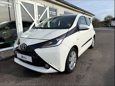 Toyota Aygo VVT-i x-press (2014), 172.000 km, 50.900 Kr.