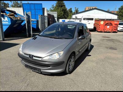 Peugeot 206 1,4 XR (2001), 122.000 km, 22.000 Kr.
