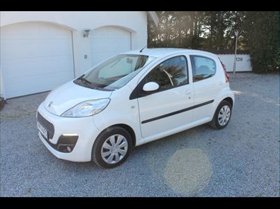 Peugeot 107 Active White (2014), 151.000 km, 39.800 Kr.