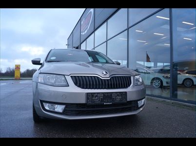 Skoda Octavia TSi 105 Elegance Combi (2015), 206,000 km, 83,200 Kr.