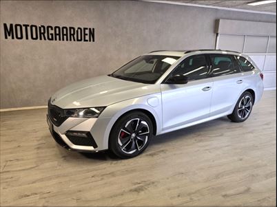 Skoda Octavia TSi iV RS Combi DSG (2021), 132.000 km, 242.900 Kr.