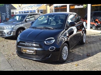 Fiat 500e Action (2022), 6,000 km, 109,800 Kr.