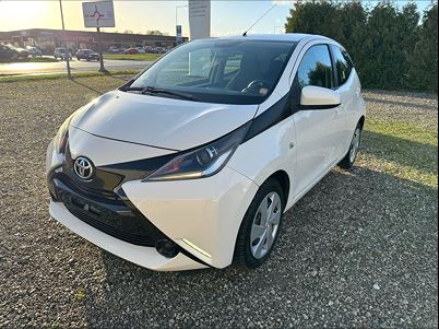 Toyota Aygo 1,0 VVT-I X-Play Air 69HK 5d (2015), 122.000 km, 63.500 Kr.