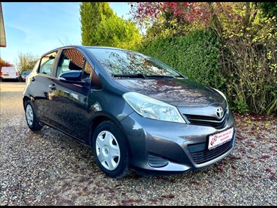 Toyota Yaris 1,0 VVT-I T1 69HK 5d (2012), 245.000 km, 34.900 Kr.