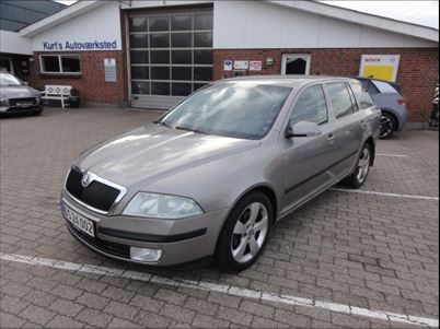 Skoda Octavia TDi Elegance Combi (2007), 434,000 km, 14,900 Kr.