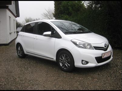 Toyota Yaris 1,3 VVT-I T2 Style 100HK 5d 6g (2014), 210.000 km, 59.900 Kr.