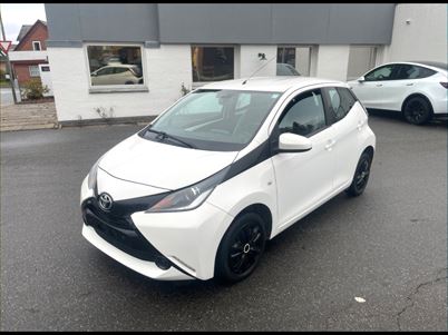 Toyota Aygo 1,0 VVT-i x-press x-touch (2015), 92.000 km, 64.000 Kr.
