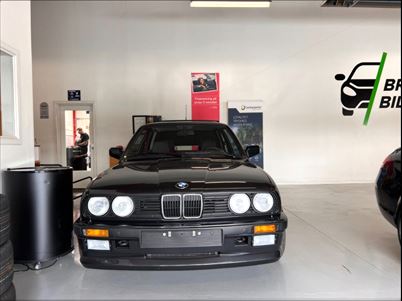BMW 325iX (1987), 3.800 km, 495.000 Kr.