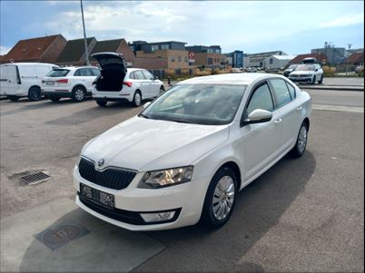 Skoda Octavia TSi 140 Ambition DSG (2015), 133.000 km, 97.900 Kr.