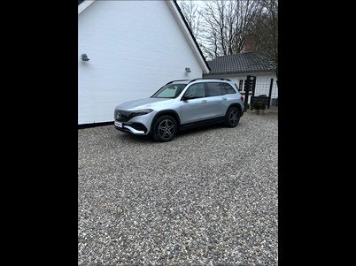 Mercedes-Benz EQB300 AMG Line 4Matic (2024), 3.300 km, 379.500 Kr.