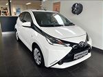 Toyota Aygo Aygo X-play Touch (2015), 79.000 km, 64.700 Kr.