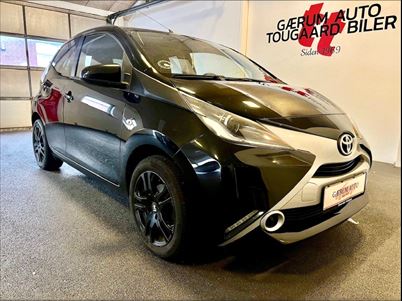 Toyota Aygo VVT-i x-play x-touch (2015), 129.500 km, 64.800 Kr.