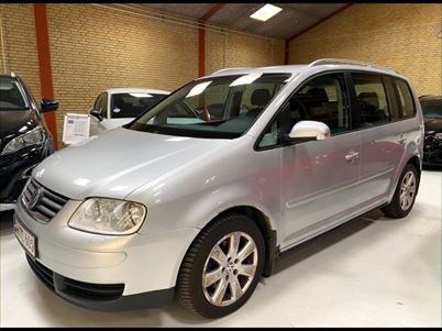 VW Touran 2,0 TDi 140 Trendline DSG, 318,000 km, 24,900 Kr.