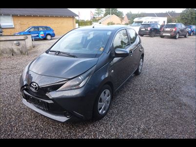 Toyota Aygo 1,0 VVT-i x-play 5d (2015), 74,000 km, 72,900 Kr.