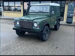 Land-Rover Defender 90