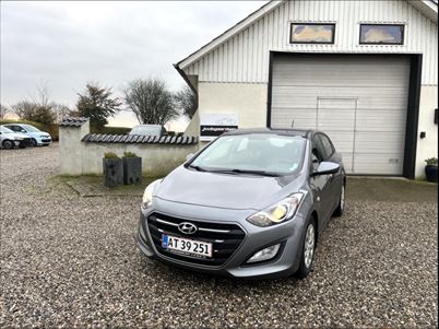 Hyundai i30 1.6 GDI 5 dørs Hatchback (2015), 175,000 km, 74,900 Kr.