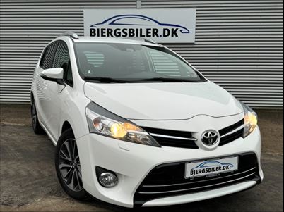 Toyota Verso D-4D T2 Premium 7prs (2017), 140.000 km, 129.900 Kr.