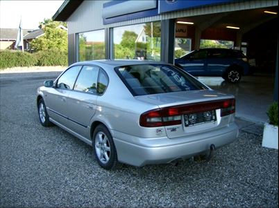 Subaru Legacy 2,0 GL-PX (2000), 37,900 Kr.